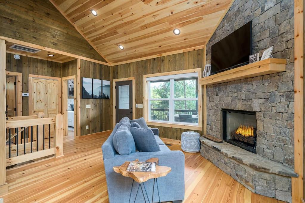 The Llaguna Lodge - New Cabin, Sleeps 10, Fire Pit, Hot Tub, In Blue Ridge , Ga Екстер'єр фото